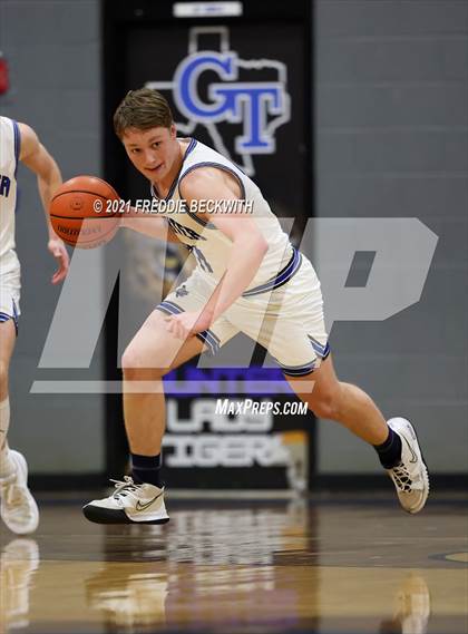Thumbnail 1 in Bonham @ Gunter photogallery.