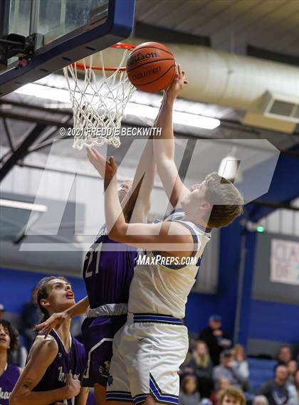 Thumbnail 1 in Bonham @ Gunter photogallery.