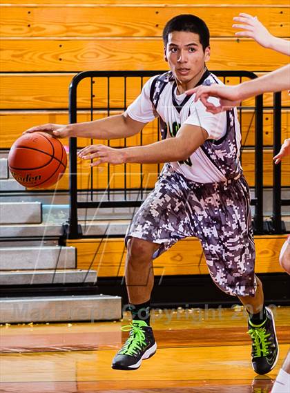 Thumbnail 1 in Pasadena vs. Sharyland (McDonald's Texas Invitational) photogallery.
