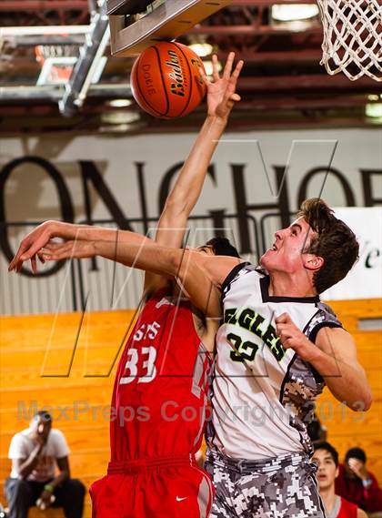 Thumbnail 3 in Pasadena vs. Sharyland (McDonald's Texas Invitational) photogallery.