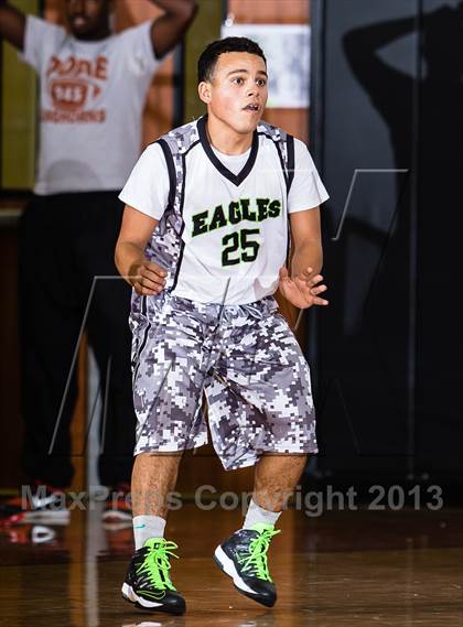 Thumbnail 1 in Pasadena vs. Sharyland (McDonald's Texas Invitational) photogallery.