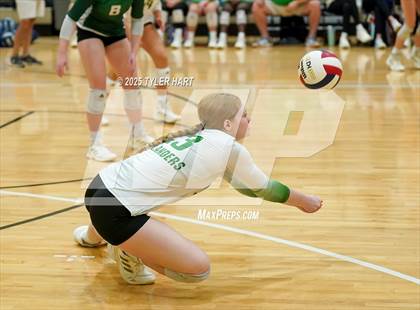 Thumbnail 1 in Floyd Central vs. Carmel (Avon Classic) photogallery.