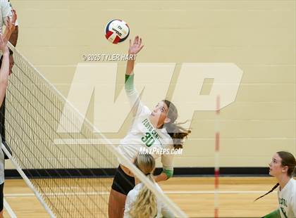 Thumbnail 3 in Floyd Central vs. Carmel (Avon Classic) photogallery.