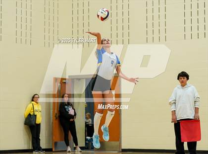 Thumbnail 1 in Floyd Central vs. Carmel (Avon Classic) photogallery.