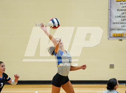 Thumbnail 1 in Floyd Central vs. Carmel (Avon Classic) photogallery.