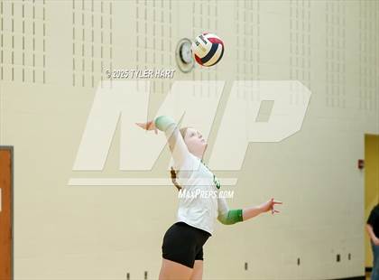Thumbnail 3 in Floyd Central vs. Carmel (Avon Classic) photogallery.