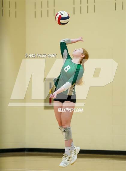 Thumbnail 2 in Floyd Central vs. Carmel (Avon Classic) photogallery.