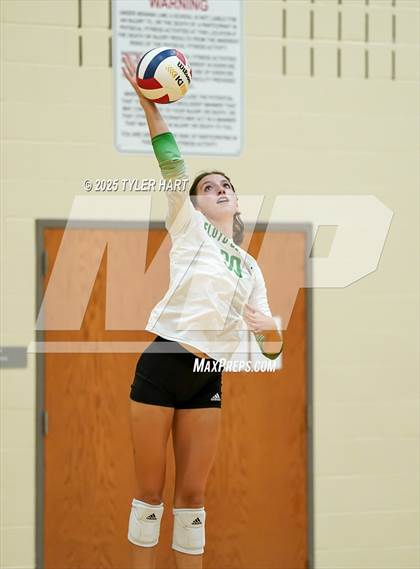 Thumbnail 2 in Floyd Central vs. Carmel (Avon Classic) photogallery.