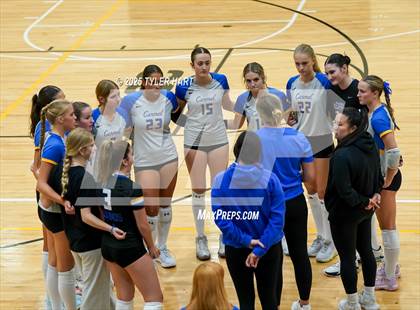 Thumbnail 1 in Floyd Central vs. Carmel (Avon Classic) photogallery.