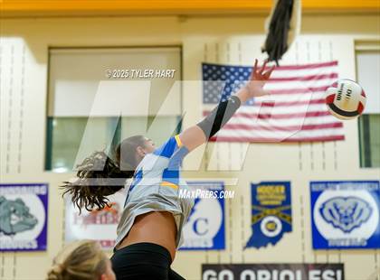 Thumbnail 1 in Floyd Central vs. Carmel (Avon Classic) photogallery.