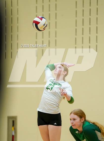 Thumbnail 1 in Floyd Central vs. Carmel (Avon Classic) photogallery.