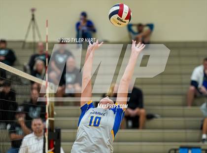 Thumbnail 3 in Floyd Central vs. Carmel (Avon Classic) photogallery.