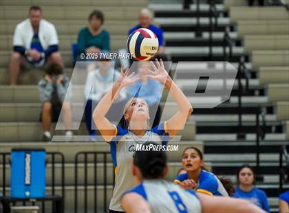 Thumbnail 1 in Floyd Central vs. Carmel (Avon Classic) photogallery.