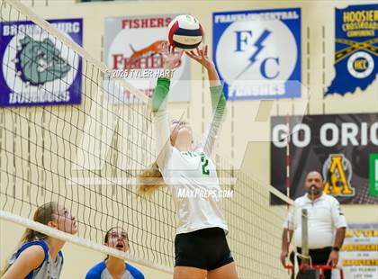 Thumbnail 2 in Floyd Central vs. Carmel (Avon Classic) photogallery.