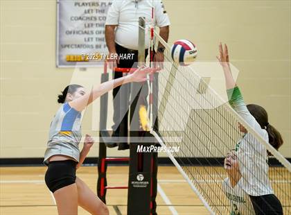 Thumbnail 3 in Floyd Central vs. Carmel (Avon Classic) photogallery.