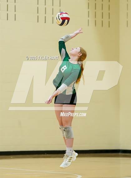 Thumbnail 1 in Floyd Central vs. Carmel (Avon Classic) photogallery.