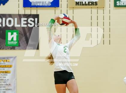 Thumbnail 3 in Floyd Central vs. Carmel (Avon Classic) photogallery.