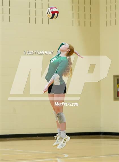 Thumbnail 3 in Floyd Central vs. Carmel (Avon Classic) photogallery.