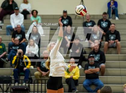 Thumbnail 1 in Floyd Central vs. Carmel (Avon Classic) photogallery.