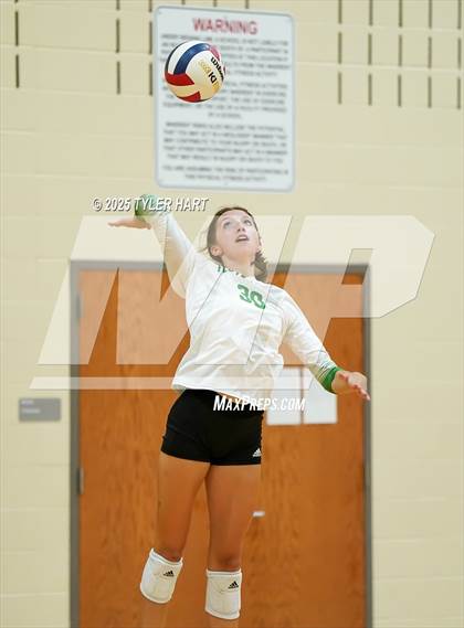 Thumbnail 1 in Floyd Central vs. Carmel (Avon Classic) photogallery.