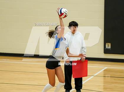 Thumbnail 3 in Floyd Central vs. Carmel (Avon Classic) photogallery.