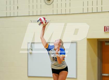 Thumbnail 2 in Floyd Central vs. Carmel (Avon Classic) photogallery.