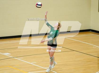 Thumbnail 3 in Floyd Central vs. Carmel (Avon Classic) photogallery.