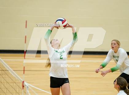 Thumbnail 2 in Floyd Central vs. Carmel (Avon Classic) photogallery.