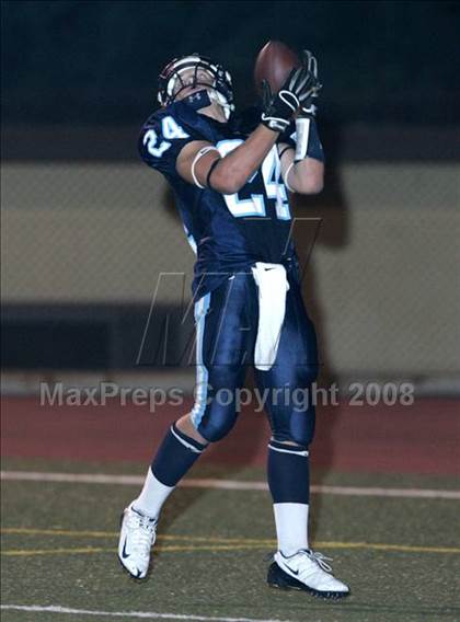 Thumbnail 2 in Burroughs vs. Crescenta Valley photogallery.