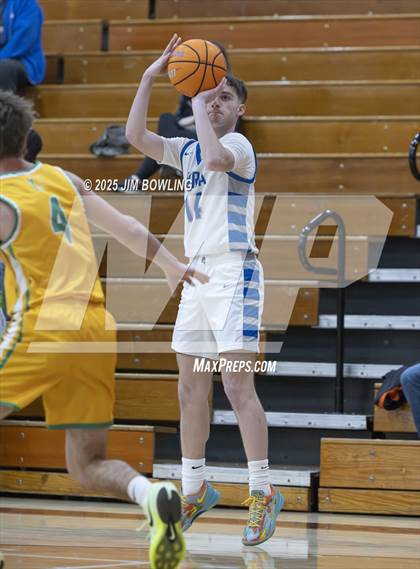 Thumbnail 2 in Normal University vs. Bismarck-Henning/Rossville-Alvin photogallery.