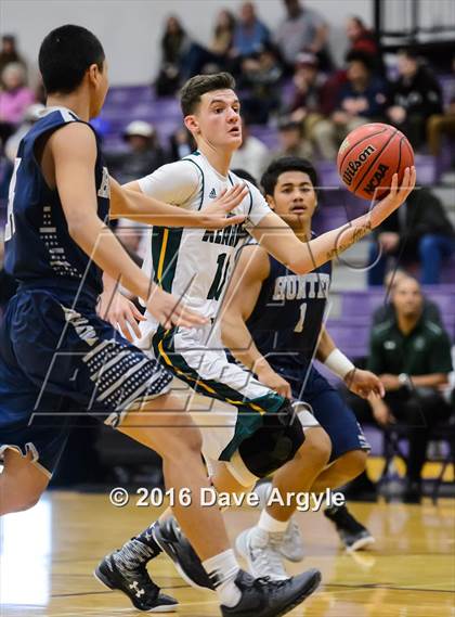 Thumbnail 3 in Hunter vs. Kearns (Riverton Holiday Tournament) photogallery.