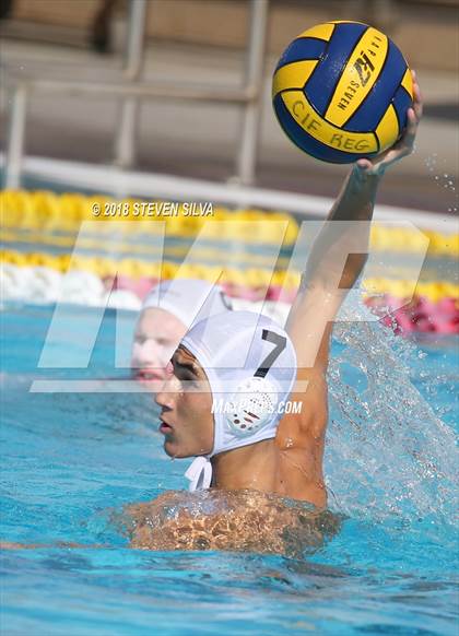 Thumbnail 2 in Grossmont vs. La Jolla (CIF SoCal Regional D2 Semifinal) photogallery.
