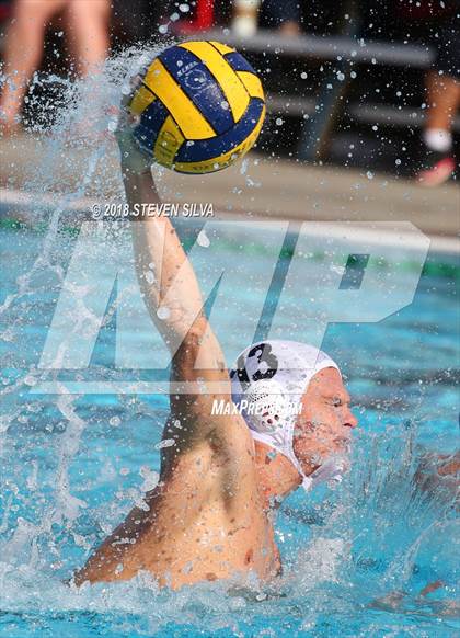 Thumbnail 2 in Grossmont vs. La Jolla (CIF SoCal Regional D2 Semifinal) photogallery.