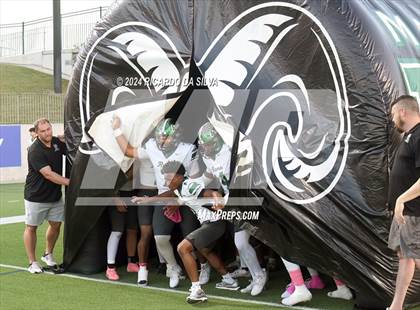 Thumbnail 3 in Cinco Ranch vs Mayde Creek photogallery.