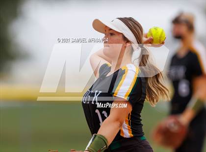 Thumbnail 3 in Lincoln High @ Pius X photogallery.