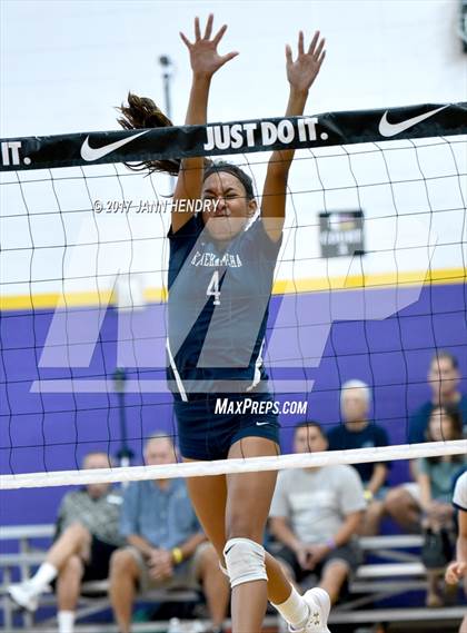 Thumbnail 2 in Archbishop Mitty vs. Kamehameha (Durango Fall Classic) photogallery.