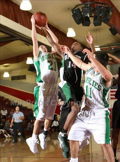 Thumbnail 2 in South Hills vs. Upland (Covina Christmas Classic) photogallery.