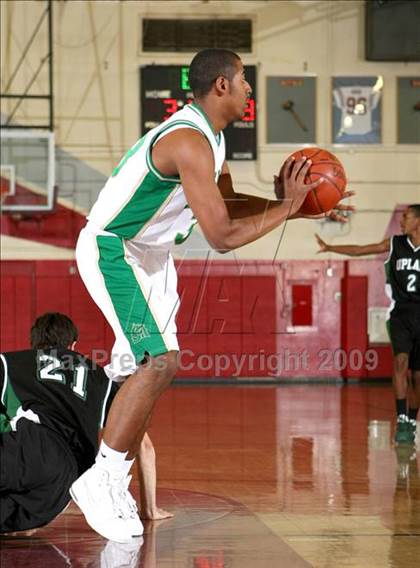 Thumbnail 1 in South Hills vs. Upland (Covina Christmas Classic) photogallery.