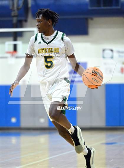 Thumbnail 2 in Grant vs. Wood (Les Curry Invitational) photogallery.
