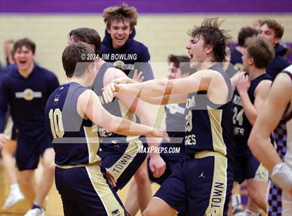 Thumbnail 2 in Teutopolis vs St Joseph-Ogden (IHSA 2A Sectional Final) photogallery.