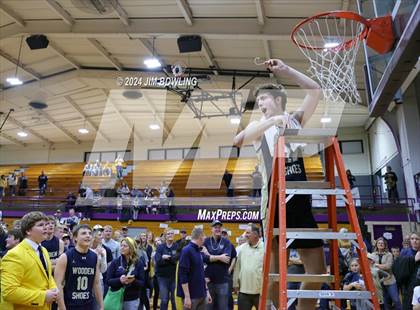 Thumbnail 3 in Teutopolis vs St Joseph-Ogden (IHSA 2A Sectional Final) photogallery.
