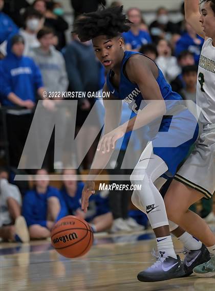 Thumbnail 2 in Episcopal vs. Greenhill (Southwest Preparatory Conference Final) photogallery.