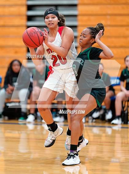 Thumbnail 1 in Rodriguez vs. Antelope (Valley High Tournament) photogallery.