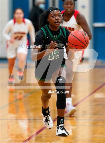 Thumbnail 1 in Rodriguez vs. Antelope (Valley High Tournament) photogallery.