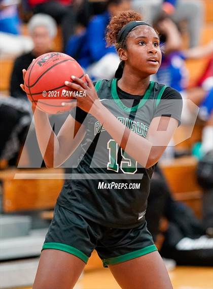 Thumbnail 2 in Rodriguez vs. Antelope (Valley High Tournament) photogallery.