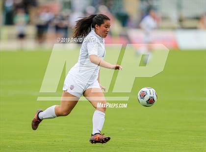 Thumbnail 1 in Pembroke Hill vs. Visitation Academy (MSHSAA Class 2 Semifinal) photogallery.