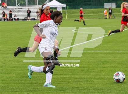 Thumbnail 1 in Pembroke Hill vs. Visitation Academy (MSHSAA Class 2 Semifinal) photogallery.