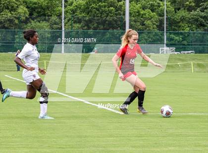 Thumbnail 1 in Pembroke Hill vs. Visitation Academy (MSHSAA Class 2 Semifinal) photogallery.