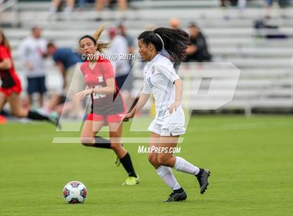 Thumbnail 2 in Pembroke Hill vs. Visitation Academy (MSHSAA Class 2 Semifinal) photogallery.