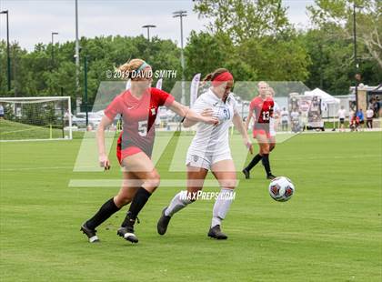 Thumbnail 2 in Pembroke Hill vs. Visitation Academy (MSHSAA Class 2 Semifinal) photogallery.